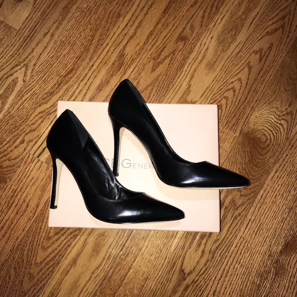 Classic black pumps